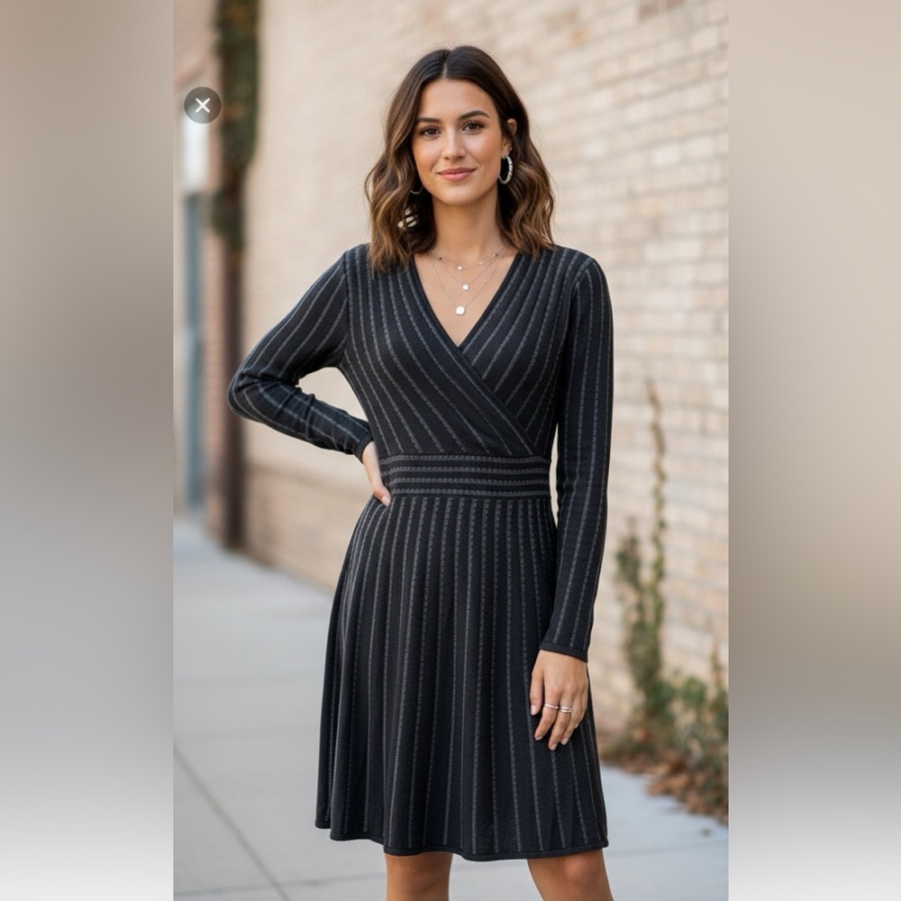 🌼Calvin Klein Black Wrap Dress  Size M  Sleek Stripes & Timeless Style